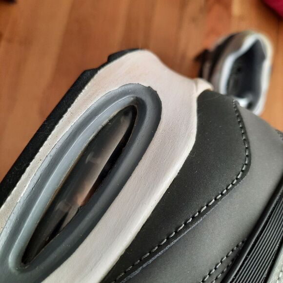 NEW Nike Air Max ST International Pure Platinum Gray Shoes 652976-002 Size 9.5 - Picture 7 of 12